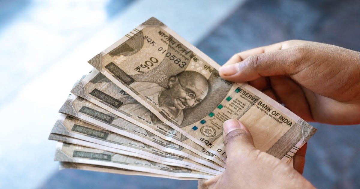 CG – बेटी की शादी के लिए पिता ने लिया था लोन, खाते में आते ही ठग ने बिछाया ऐसा जाल कि उड़ गई पूरी रकम…