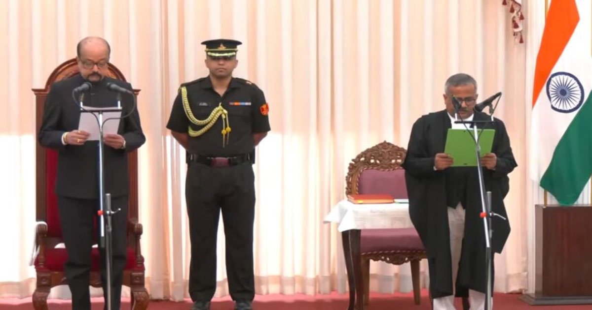न्यायमूर्ति कृष्ण राम महापात्र ने ली छत्तीसगढ़ हाईकोर्ट के मुख्य न्यायाधीश पद की शपथ, देखें LIVE प्रसारण