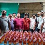 रायपुर में शराब दुकान से जुड़े कर्मचारी ही निकले अवैध सप्लायर, 160 पाव शराब के साथ 7 गिरफ्तार
