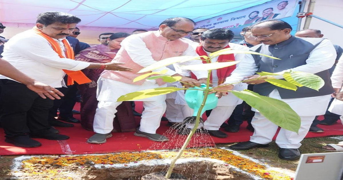 ‘एक पेड़ माँ के नाम’ अभियान से प्रकृति संरक्षण और मातृ सम्मान का संदेश