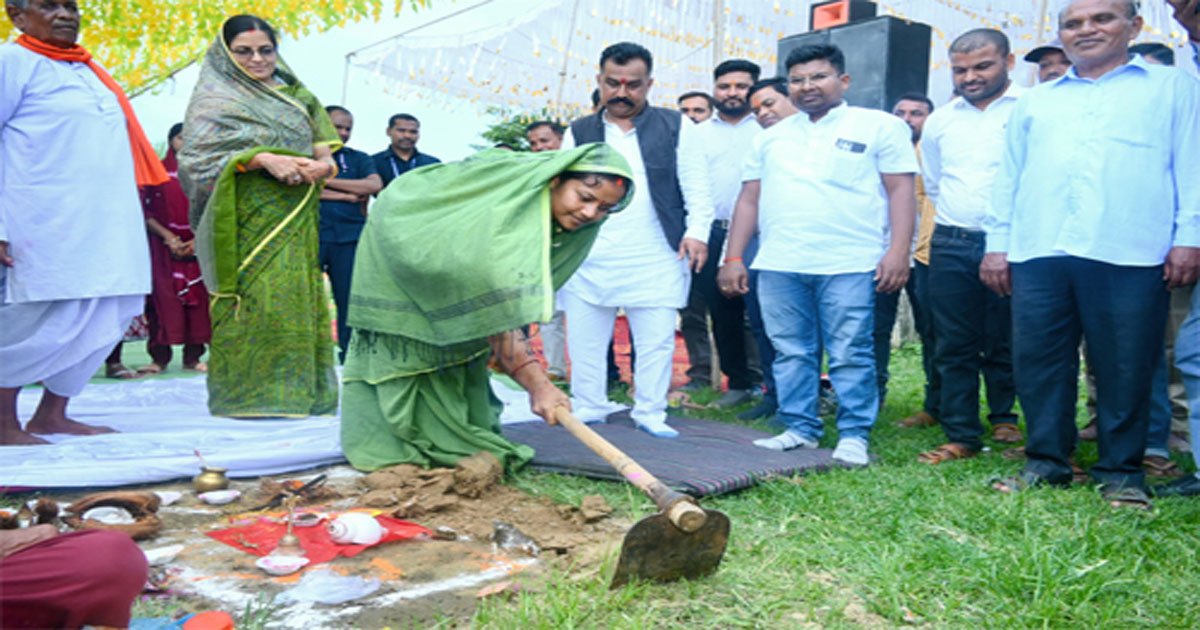 भैयाथान क्षेत्र में 34 करोड़ से अधिक के सड़क विकास कार्यों की मंत्री राजवाड़े ने दी सौगात