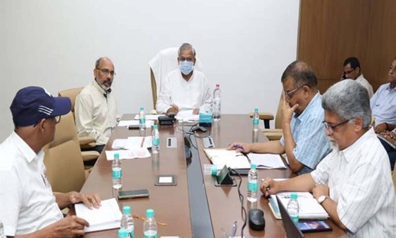 किसानों को रबी सीजन के लिये बिजली की पर्याप्त उपलब्धता सुनिश्चित करें : ऊर्जा मंत्री तोमर